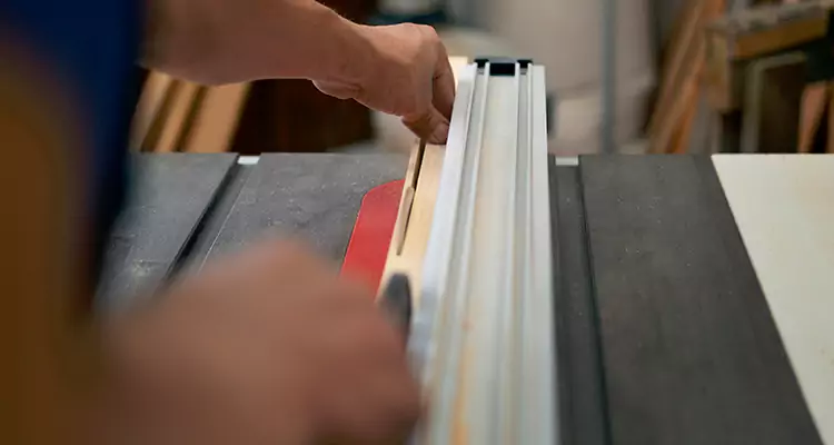 Bifold Door Seal Repair in Kissimmee, FL