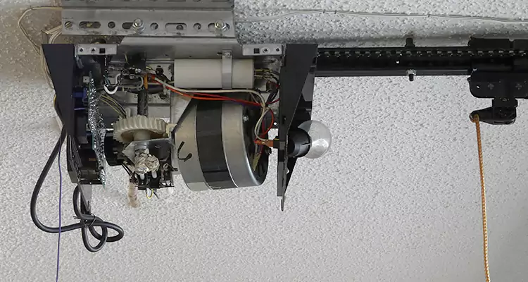 Emergency Garage Door Opener Repair in Kissimmee, FL