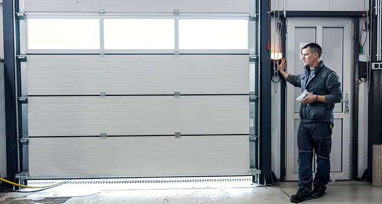 Modern Overhead Door Repair in Kissimmee, FL