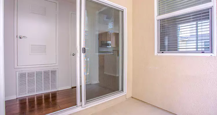 Sliding Screen Door Track Repair in Kissimmee, FL
