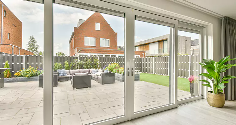 Best Sliding Screen Door Replacement Company in Kissimmee, FL