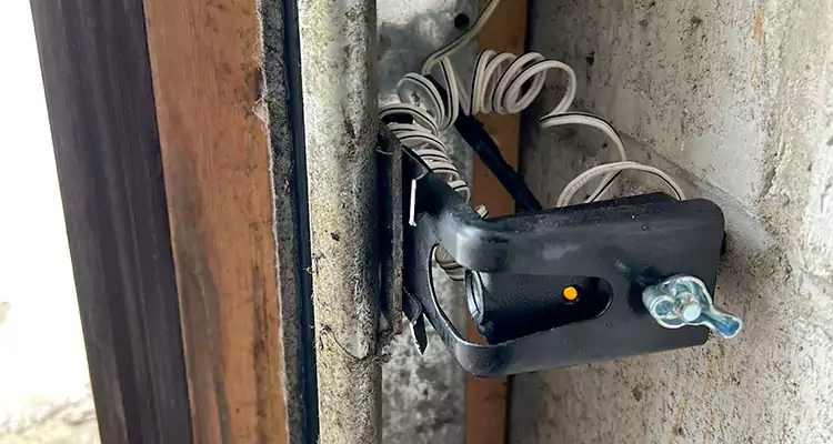 Fix Broken Garage Door Sensor in Kissimmee, FL