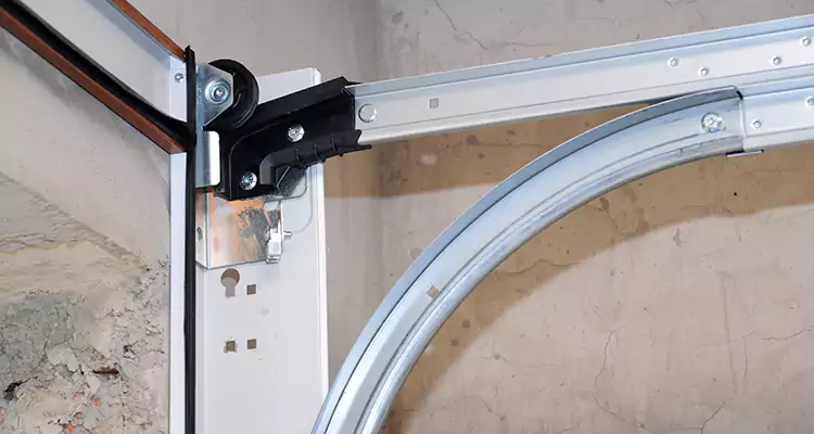 Maintain Liftmaster Garage Door Off Track in Kissimmee, FL