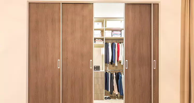 Sliding Closet Wardrobe Repairs in Kissimmee, FL