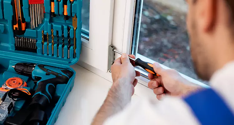 Mirrored Sliding Doors Replacement Expert in Kissimmee, FL