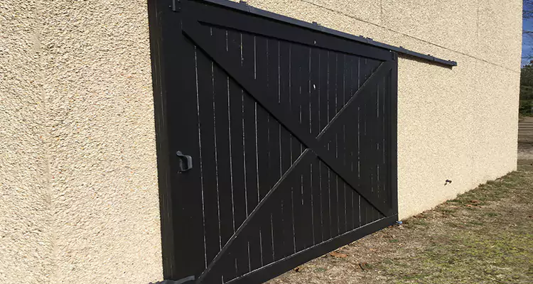 Sliding Barn Door Stuck Maintenance in Kissimmee, FL