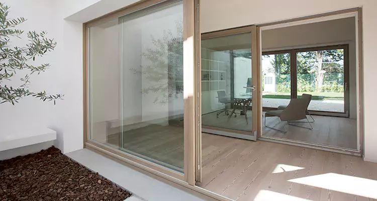 Sliding Screen Door Bottom Track Replacement in Kissimmee, FL